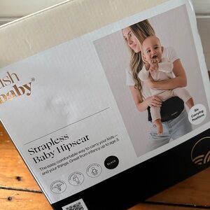 Tushbaby Strapless Baby Hipseat - Black